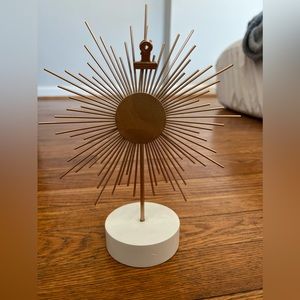 MAKE AN OFFER! Home decor picture holder, color is gold, size: 3” by 9”